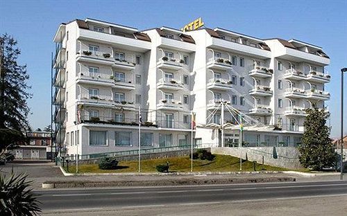 Air Palace Hotel Leinì Екстериор снимка